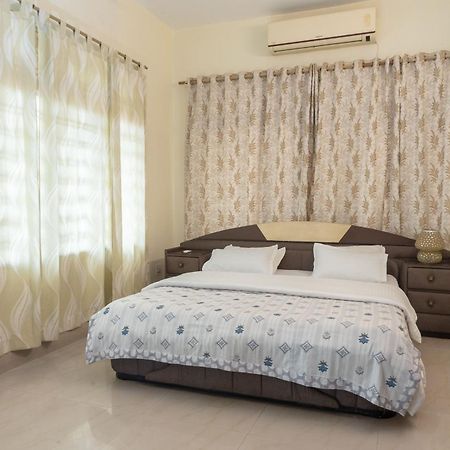 The Urban Grandeur 1 Bed & Breakfast Guwahati Exterior foto