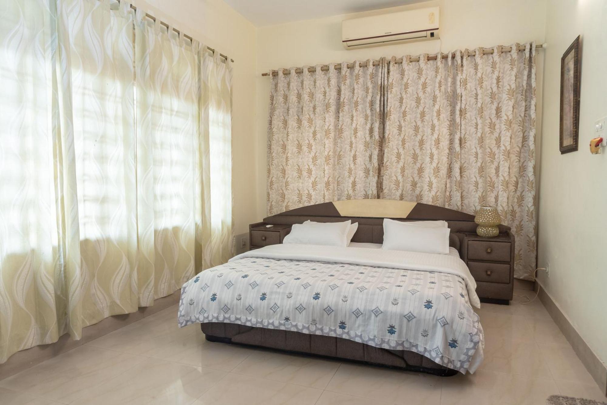 The Urban Grandeur 1 Bed & Breakfast Guwahati Exterior foto