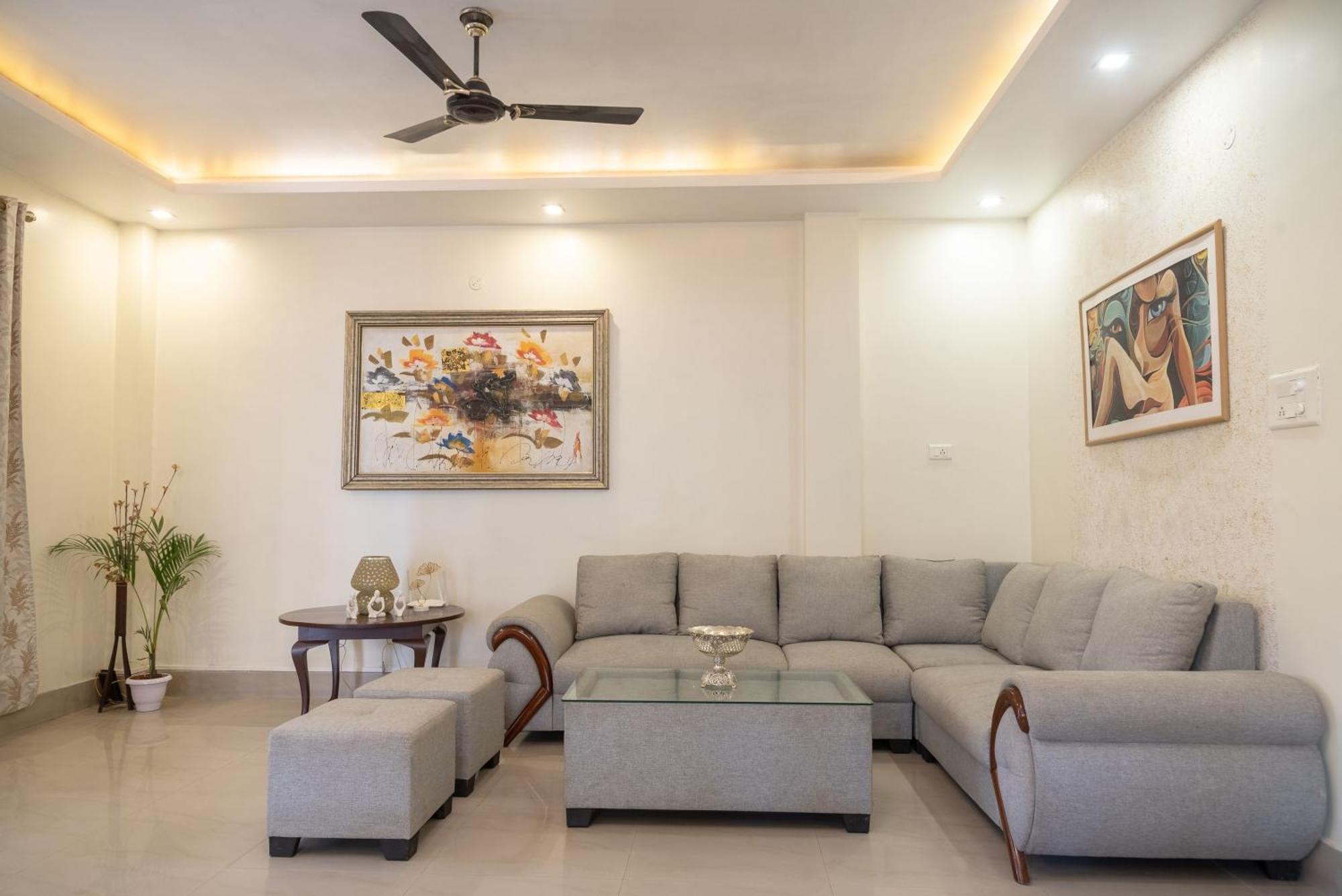 The Urban Grandeur 1 Bed & Breakfast Guwahati Exterior foto