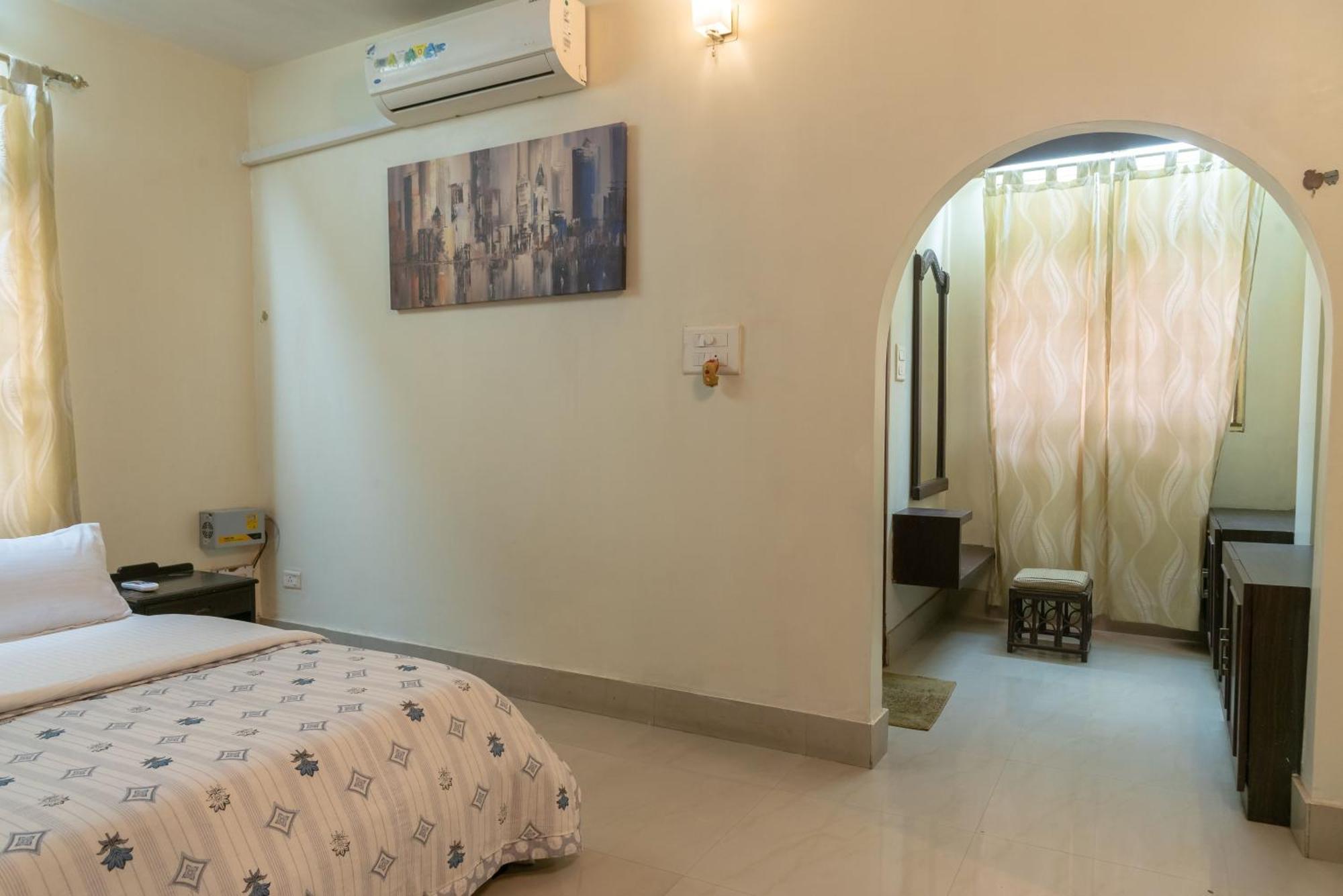 The Urban Grandeur 1 Bed & Breakfast Guwahati Exterior foto