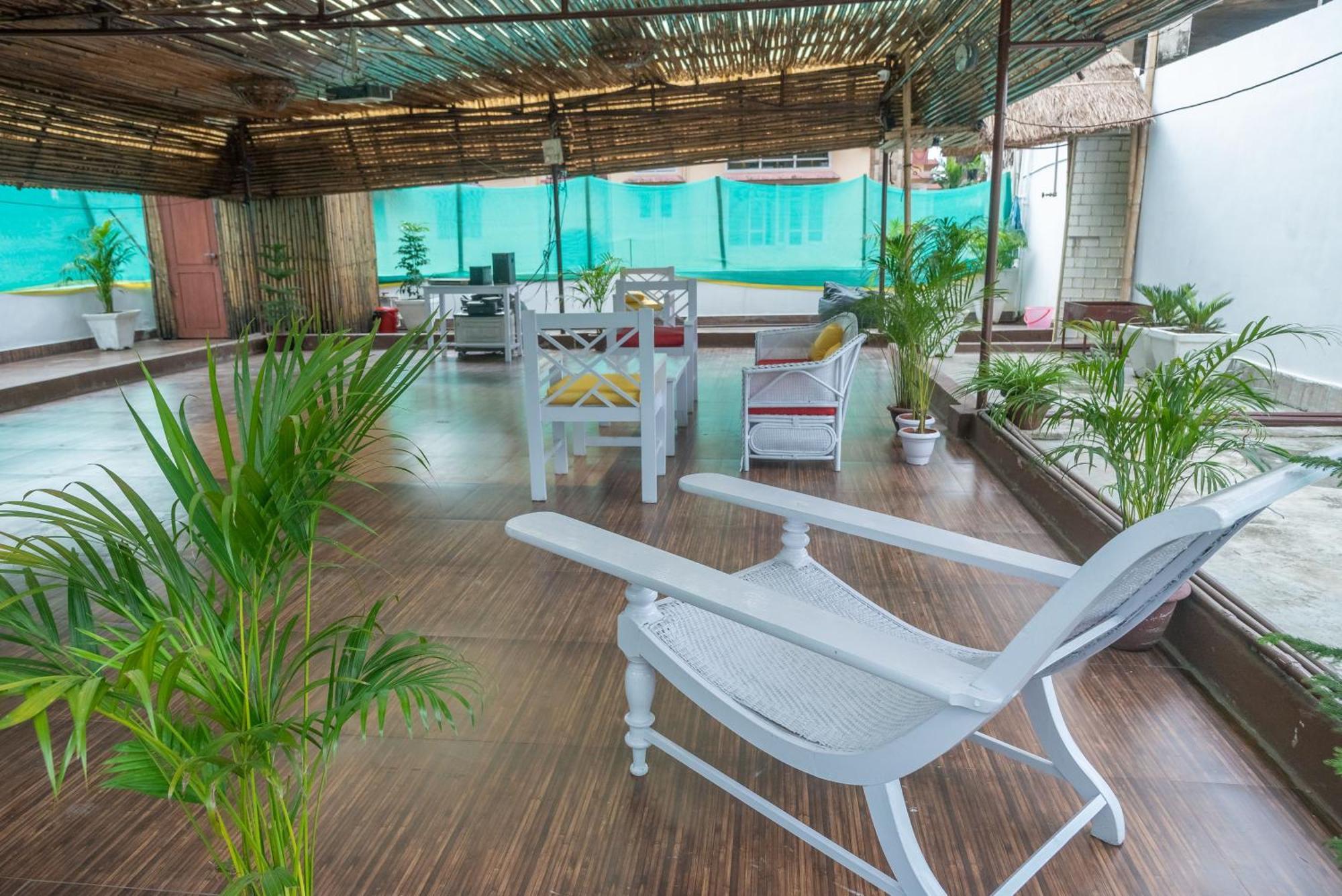The Urban Grandeur 1 Bed & Breakfast Guwahati Exterior foto